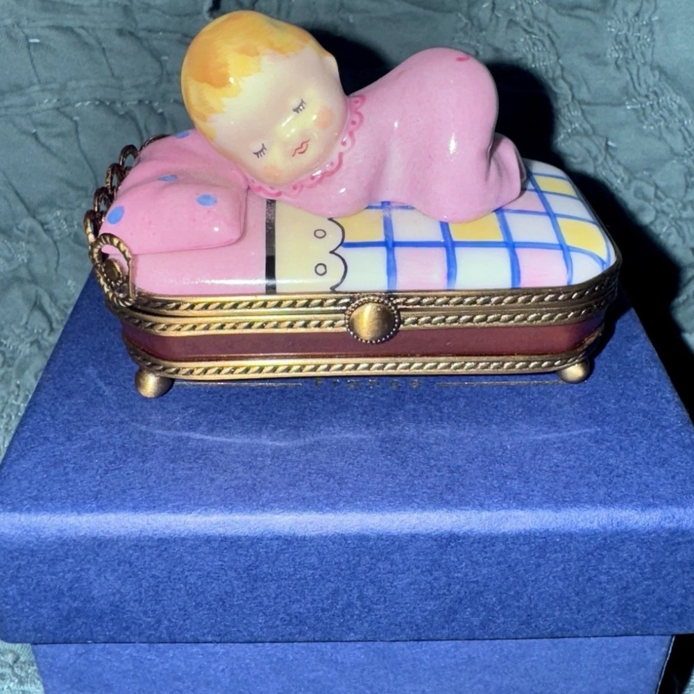 RARE Authentic Peint Main Limoges France Baby in Pink Bed Trinket Box #52/250
